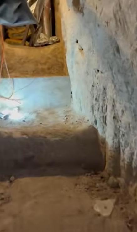 Tunel uriaş folosit pentru traficul de droguri, sub graniţa cu Mexicul. S-a descoperit cocaină în valoare de 45 de milioane de dolari  1073706