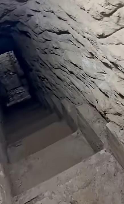 Tunel uriaş folosit pentru traficul de droguri, sub graniţa cu Mexicul. S-a descoperit cocaină în valoare de 45 de milioane de dolari  1073709
