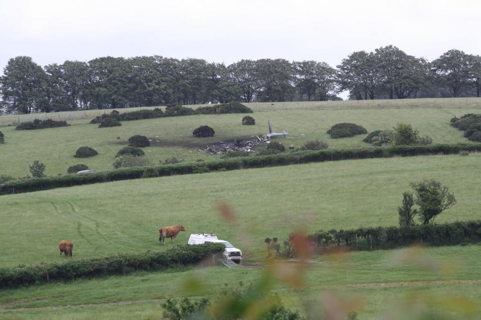 Un elicopter militar s-a prăbușit pe un câmp din Marea Britanie. Trei membri ai Marinei Regale au murit: „E un șoc imens” 1073931