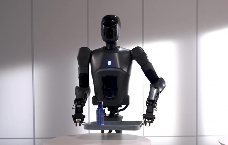 Un robot semi-umanoid, care învață meseria direct la locul de muncă, a fost prezentat de producători. Cum arată și unde se poate angaja 1073777