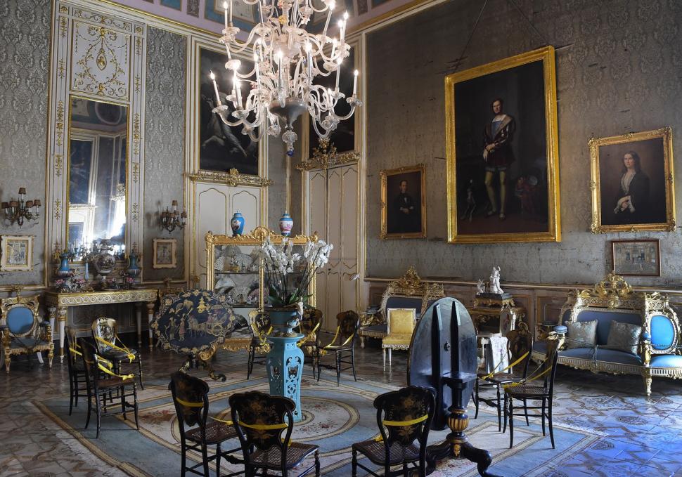 Cum a fost recuperat de la mafia din Palermo palatul în care Dua Lipa și Callum Turner au în acest weekend petrecerea de nuntă 1074705