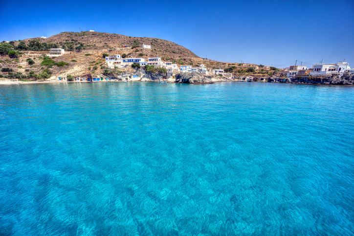 Cele mai curate ape din lume au fost descoperite pe o insulă din Grecia. Puţini români au ales-o ca destinaţie de vacanţă 1074030