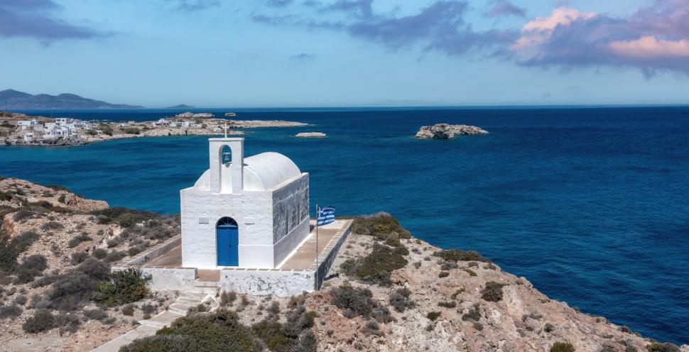 Cele mai curate ape din lume au fost descoperite pe o insulă din Grecia. Puţini români au ales-o ca destinaţie de vacanţă 1074032