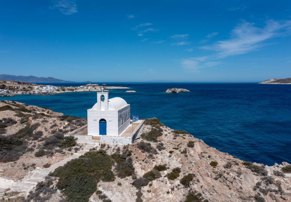 Cele mai curate ape din lume au fost descoperite pe o insulă din Grecia. Puţini români au ales-o ca destinaţie de vacanţă 1074042