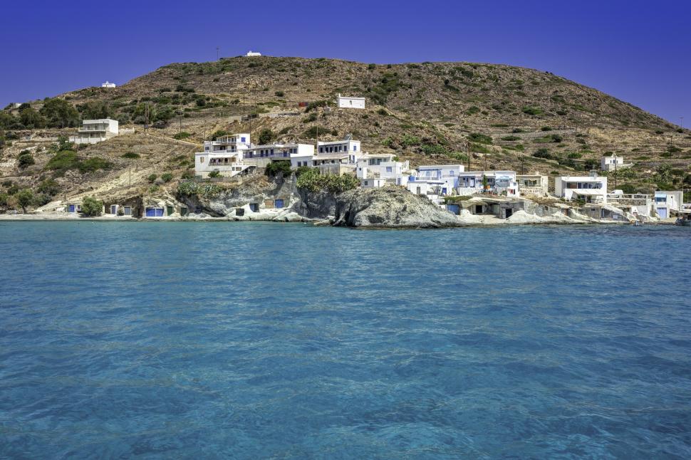 Cele mai curate ape din lume au fost descoperite pe o insulă din Grecia. Puţini români au ales-o ca destinaţie de vacanţă 1074047