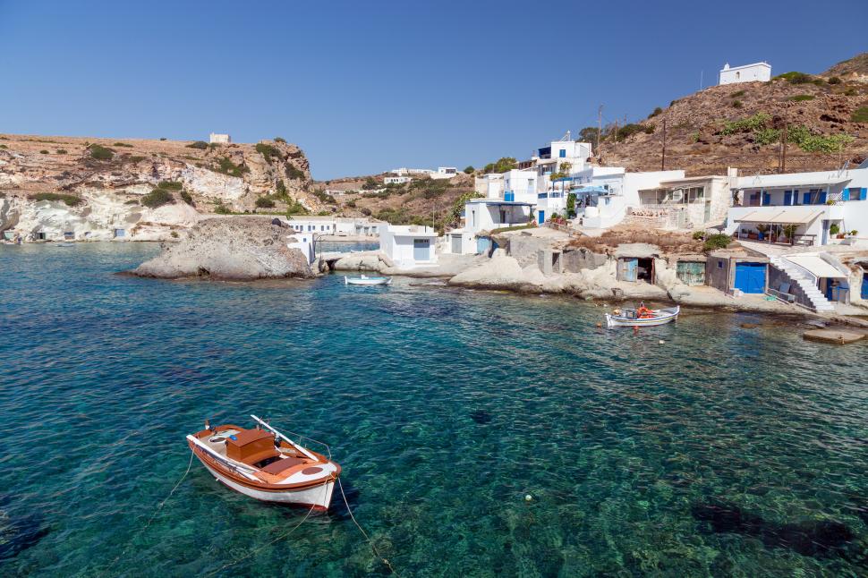 Cele mai curate ape din lume au fost descoperite pe o insulă din Grecia. Puţini români au ales-o ca destinaţie de vacanţă 1074052
