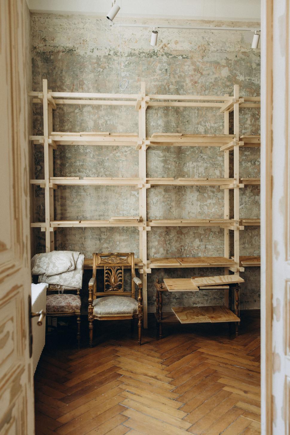 O vilă istorică din București, cu o poveste fascinantă, e virală după ce a fost umplută cu 1.000 de ghivece. Cum arată Casa Plantelor 1074836