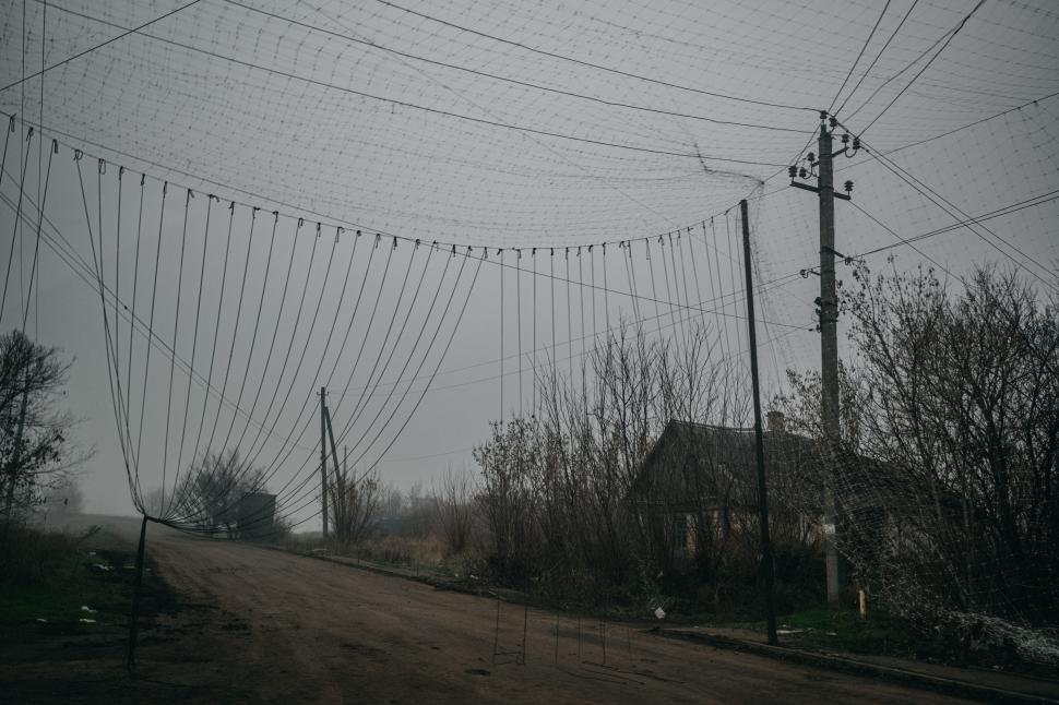 Ucraina a construit peste 820 de kilometri de tuneluri anti-drone, de la începutul anului. Cum arată și cum funcționează 1074953