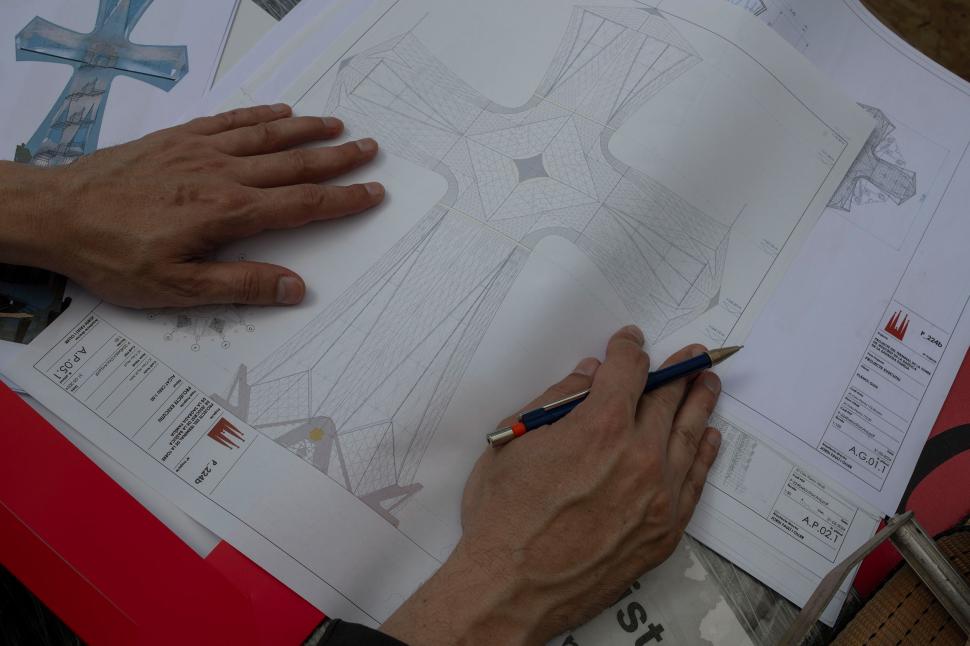 Povestea arhitecturală a bazilicii Sagrada Familia se apropie de final, după 144 de ani. Cel mai înalt turn va fi inaugurat miercuri 1075376