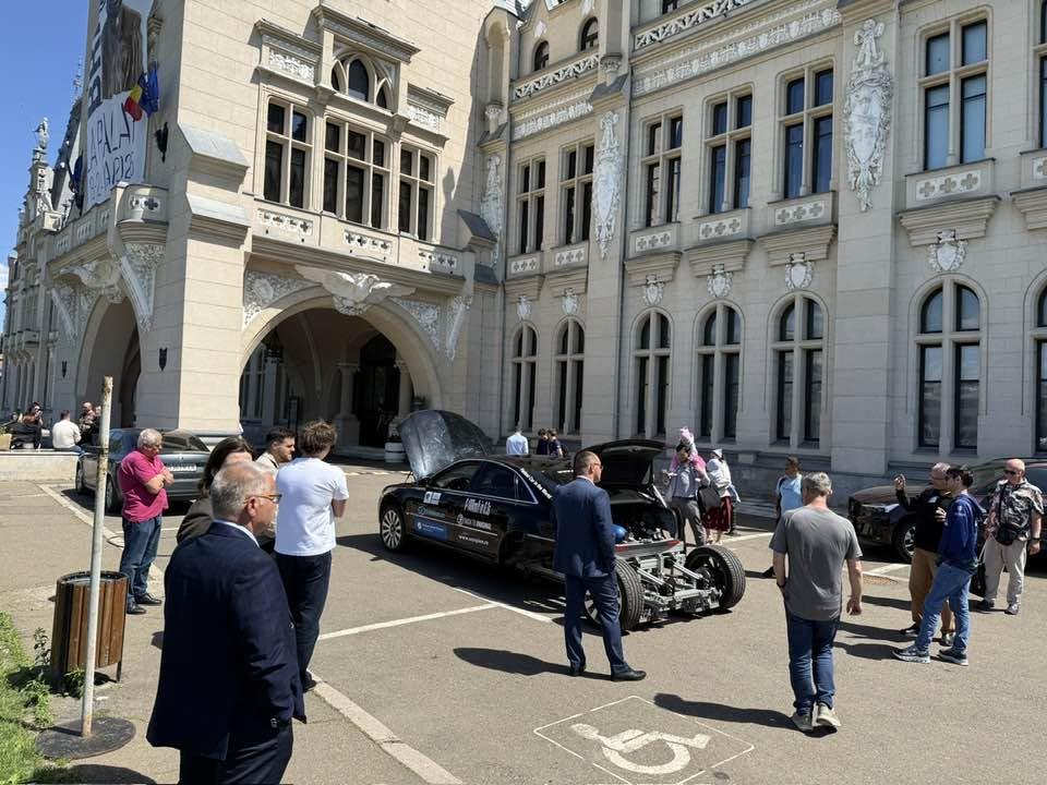 Un inventator din Vaslui susține că a făcut mașina care „imită mersul pe jos” și care poate să atingă 330 km/ oră într-o secundă 1075512