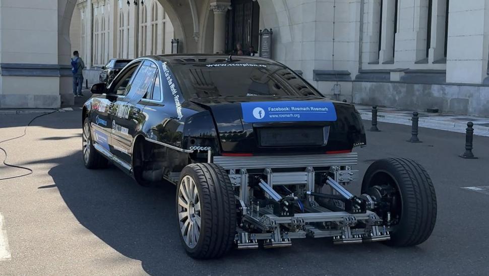 Un inventator din Vaslui susține că a făcut mașina care „imită mersul pe jos” și care poate să atingă 330 km/ oră într-o secundă 1075513