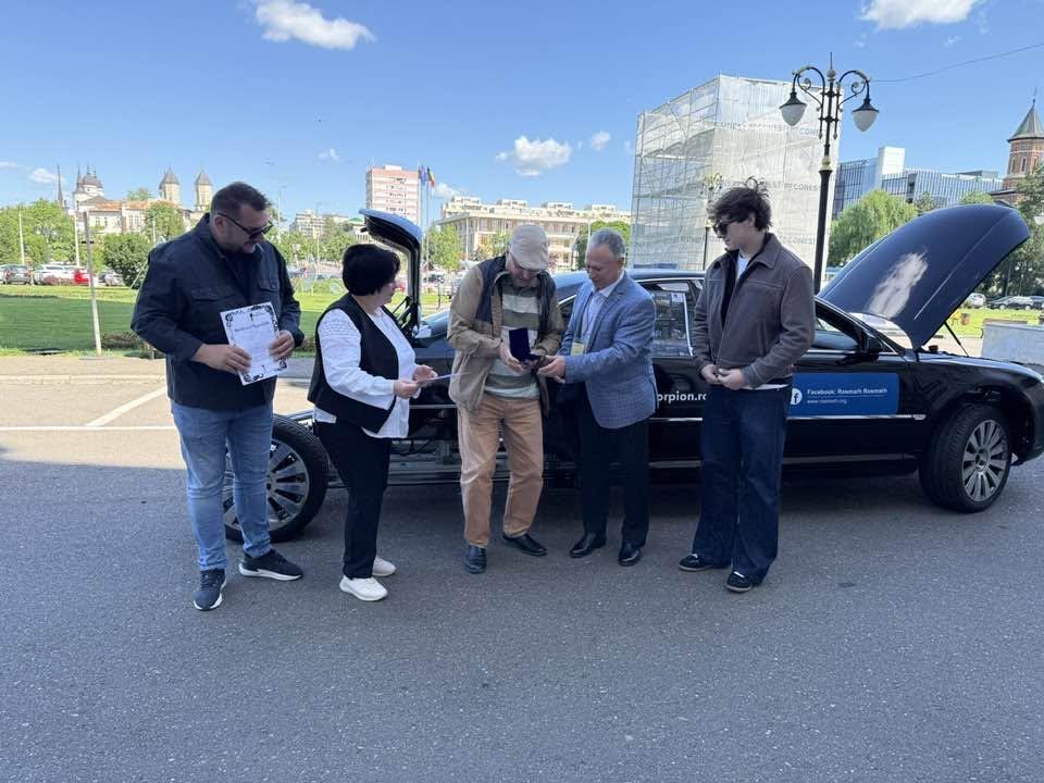 Un inventator din Vaslui susține că a făcut mașina care „imită mersul pe jos” și care poate să atingă 330 km/ oră într-o secundă 1075517