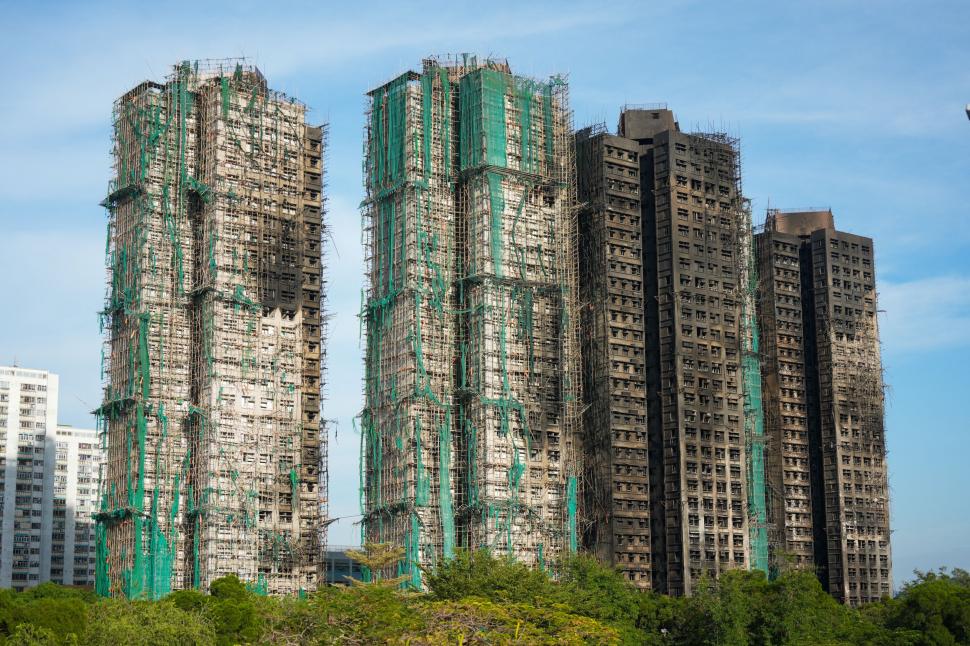 Şapte persoane şi două companii, puse sub acuzare pentru incendiul mortal din Hong Kong din 2025. Infernul ar fi pornit de la o țigară  1076000