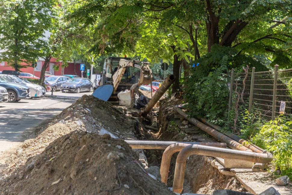 Ciucu a mers neanunțat pe șantierul de pe Calea Văcărești. Ce a găsit acolo nu i-a convenit deloc: „E anormal, sunt doar 3 muncitori” 1076278
