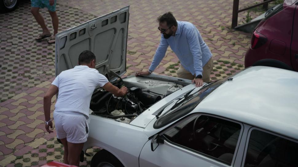 „Sunt mașinile cu care mulți dintre noi au mers în prima vacanță”. Expoziție cu Dacia din perioada comunistă, la Vaslui 1076226