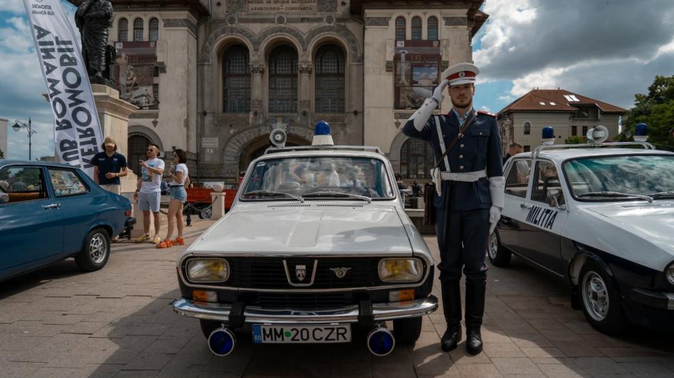 „Sunt mașinile cu care mulți dintre noi au mers în prima vacanță”. Expoziție cu Dacia din perioada comunistă, la Vaslui 1076241