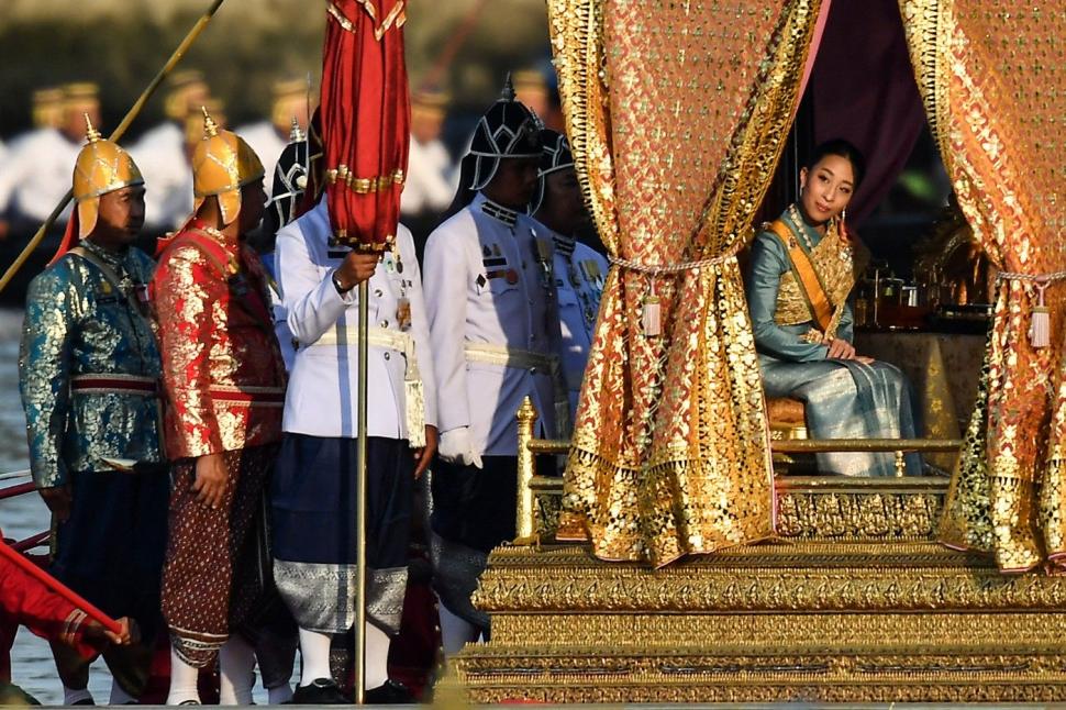 A murit prințesa thailandeză Bajrakitiyabha, fiica cea mare a regelui. Era de 3 ani în comă 1076441