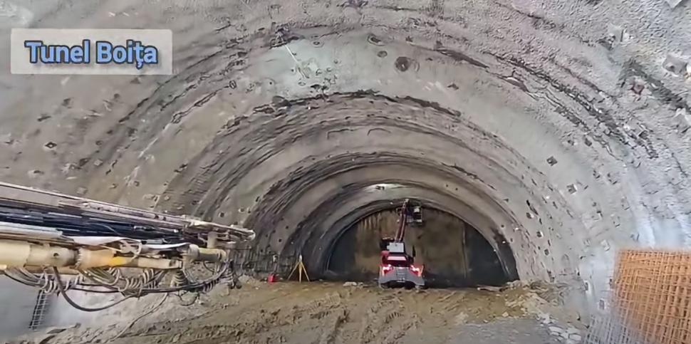 Avansează lucrările pe Autostrada Sibiu-Pitești. Al treilea tunel de la Boița-Cornetu, în execuție. Cele mai noi imagini de pe șantier 1076634