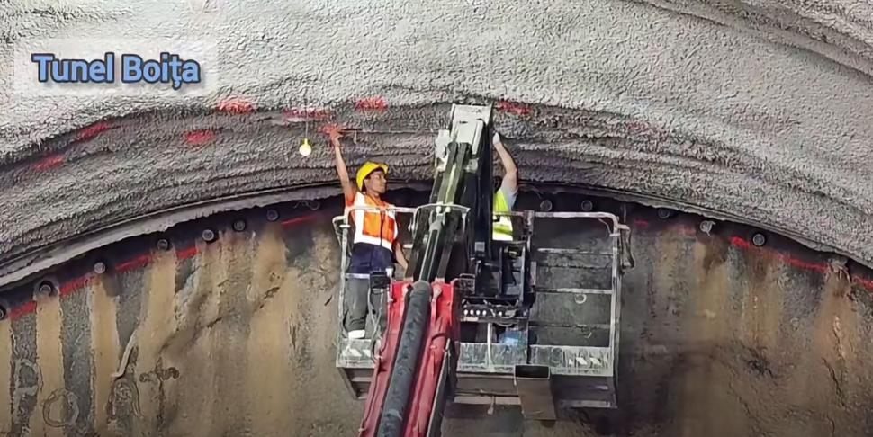 Avansează lucrările pe Autostrada Sibiu-Pitești. Al treilea tunel de la Boița-Cornetu, în execuție. Cele mai noi imagini de pe șantier 1076635