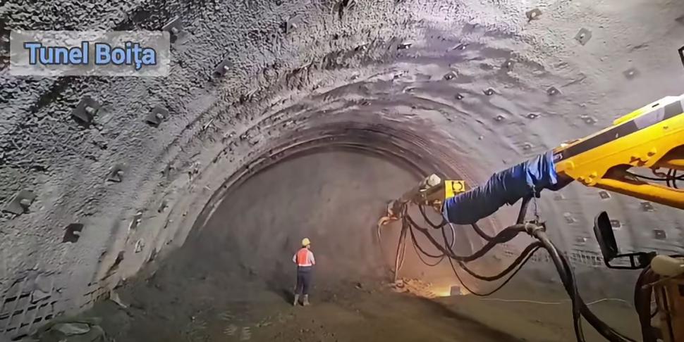 Avansează lucrările pe Autostrada Sibiu-Pitești. Al treilea tunel de la Boița-Cornetu, în execuție. Cele mai noi imagini de pe șantier 1076639