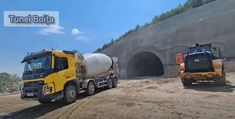 Avansează lucrările pe Autostrada Sibiu-Pitești. Al treilea tunel de la Boița-Cornetu, în execuție. Cele mai noi imagini de pe șantier 1076642