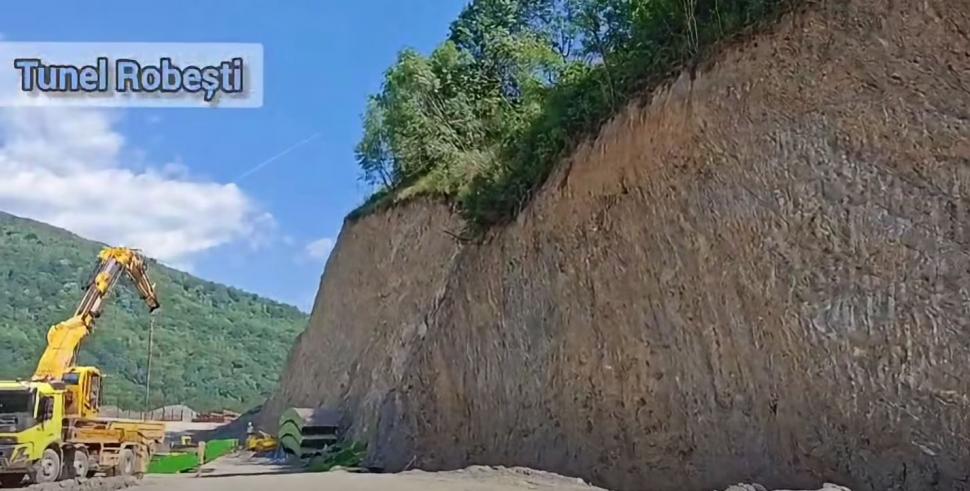 Avansează lucrările pe Autostrada Sibiu-Pitești. Al treilea tunel de la Boița-Cornetu, în execuție. Cele mai noi imagini de pe șantier 1076649