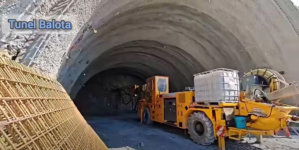Avansează lucrările pe Autostrada Sibiu-Pitești. Al treilea tunel de la Boița-Cornetu, în execuție. Cele mai noi imagini de pe șantier 1076654