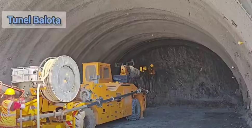 Avansează lucrările pe Autostrada Sibiu-Pitești. Al treilea tunel de la Boița-Cornetu, în execuție. Cele mai noi imagini de pe șantier 1076655
