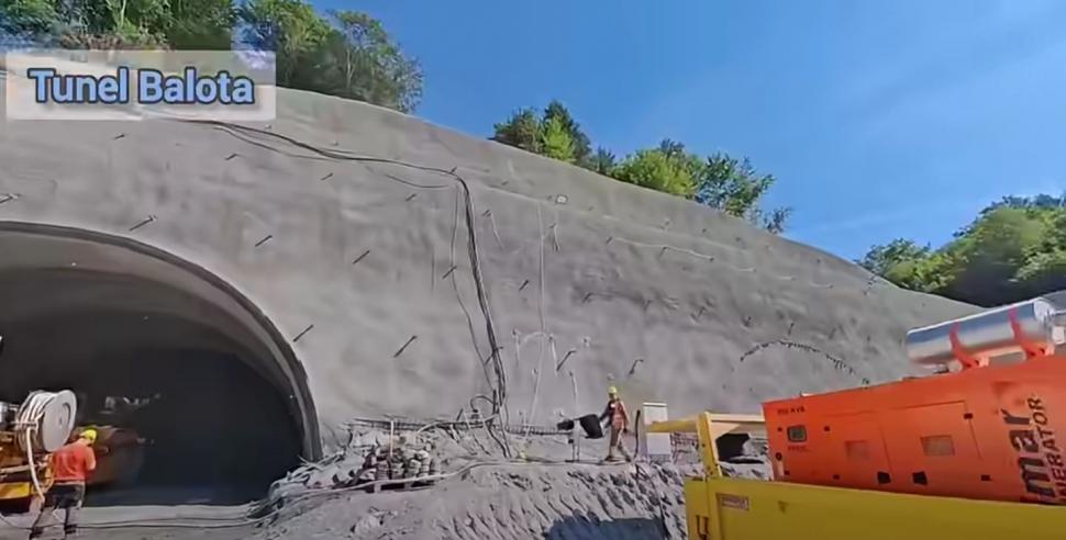 Avansează lucrările pe Autostrada Sibiu-Pitești. Al treilea tunel de la Boița-Cornetu, în execuție. Cele mai noi imagini de pe șantier 1076656