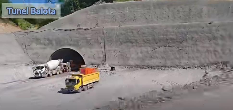 Avansează lucrările pe Autostrada Sibiu-Pitești. Al treilea tunel de la Boița-Cornetu, în execuție. Cele mai noi imagini de pe șantier 1076661