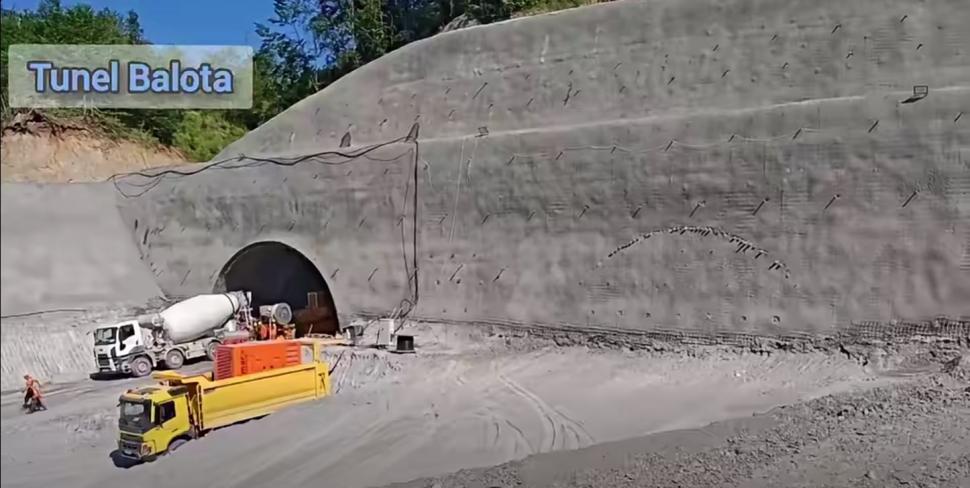 Avansează lucrările pe Autostrada Sibiu-Pitești. Al treilea tunel de la Boița-Cornetu, în execuție. Cele mai noi imagini de pe șantier 1076663