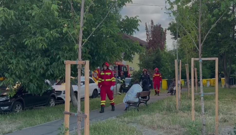 Explozie puternică, urmată de un incendiu, într-un bloc din Timişoara: Mai multe persoane au avut nevoie de îngrijiri medicale 1076602