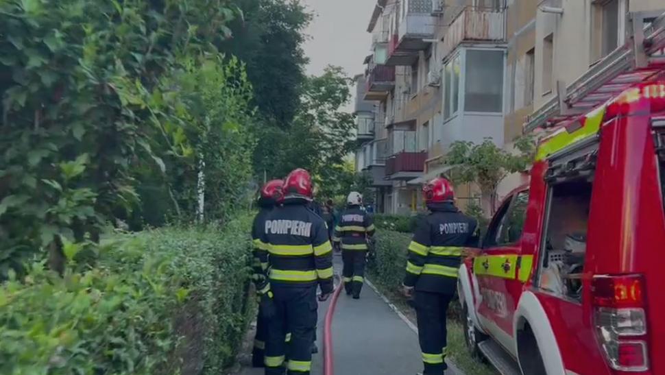 Explozie puternică, urmată de un incendiu, într-un bloc din Timişoara: Mai multe persoane au avut nevoie de îngrijiri medicale 1076611
