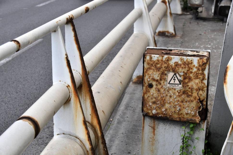 Pasajul Basarab din Bucureşti intră în reparaţii capitale. Imagini cu starea deplorabilă în care a ajuns. "E plin de rugină, degradat" 1077219