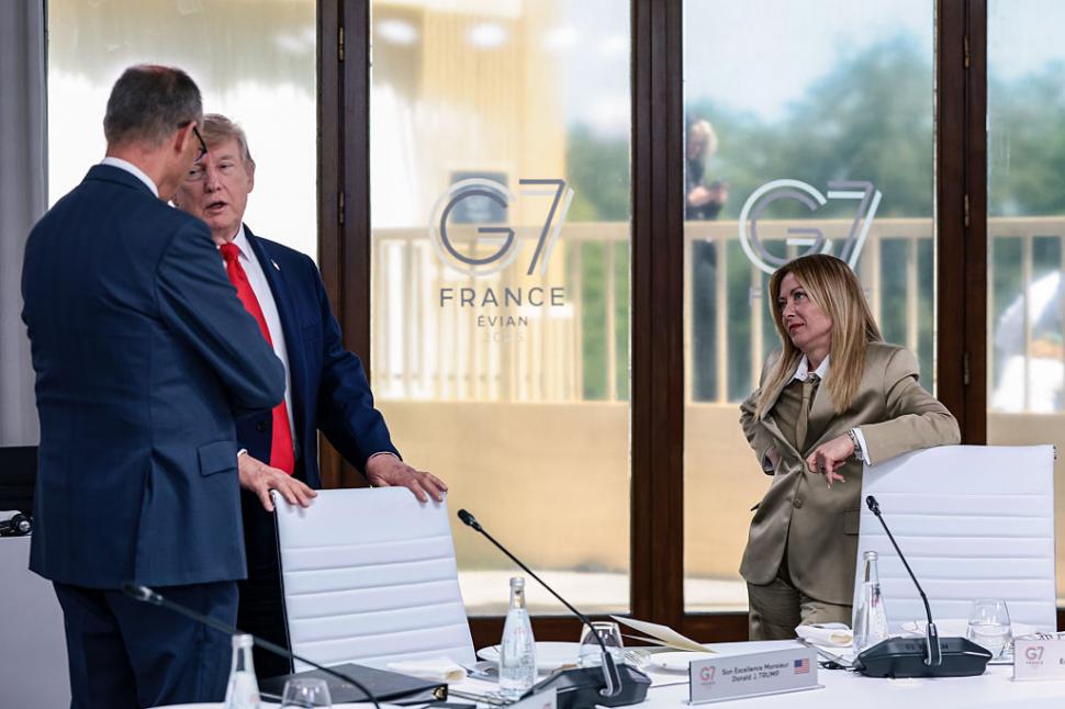 Cum l-a câștigat Macron pe Trump la reuniunea G7. Până la următoarea ceartă. Imaginile de culise ale summitului 1077708