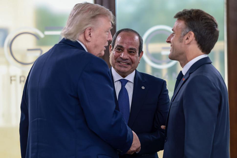 Cum l-a câștigat Macron pe Trump la reuniunea G7. Până la următoarea ceartă. Imaginile de culise ale summitului 1077729