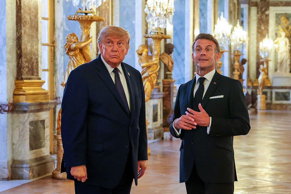 Cum l-a câștigat Macron pe Trump la reuniunea G7. Până la următoarea ceartă. Imaginile de culise ale summitului 1077733