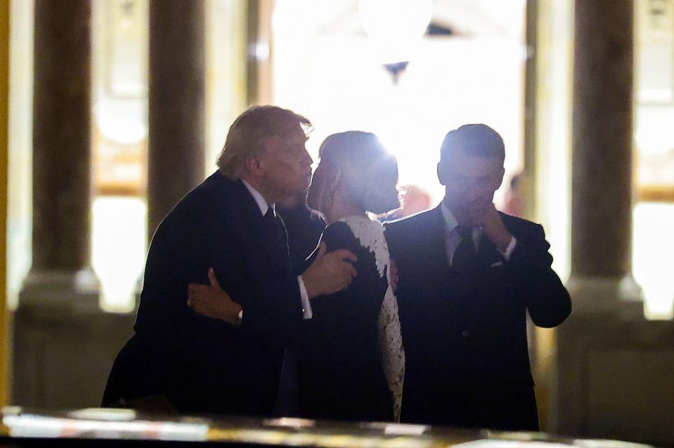 Cum l-a câștigat Macron pe Trump la reuniunea G7. Până la următoarea ceartă. Imaginile de culise ale summitului 1077735