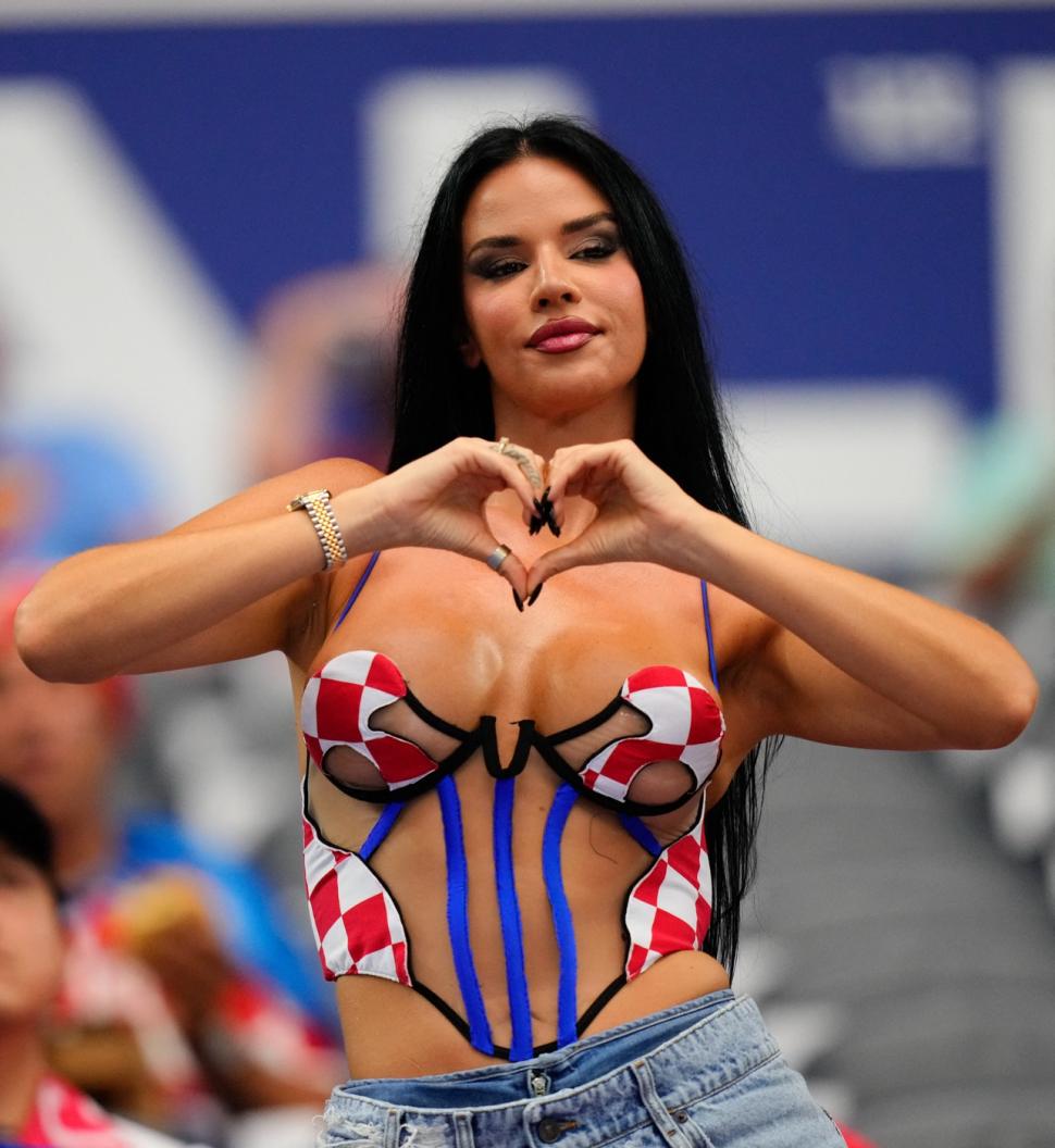 Ivana Knoll a venit și la Cupa Mondială 2026 iar prezența ei a încins atmosfera. Dar, din păcate, asta nu a ajutat echipa Croației 1077774