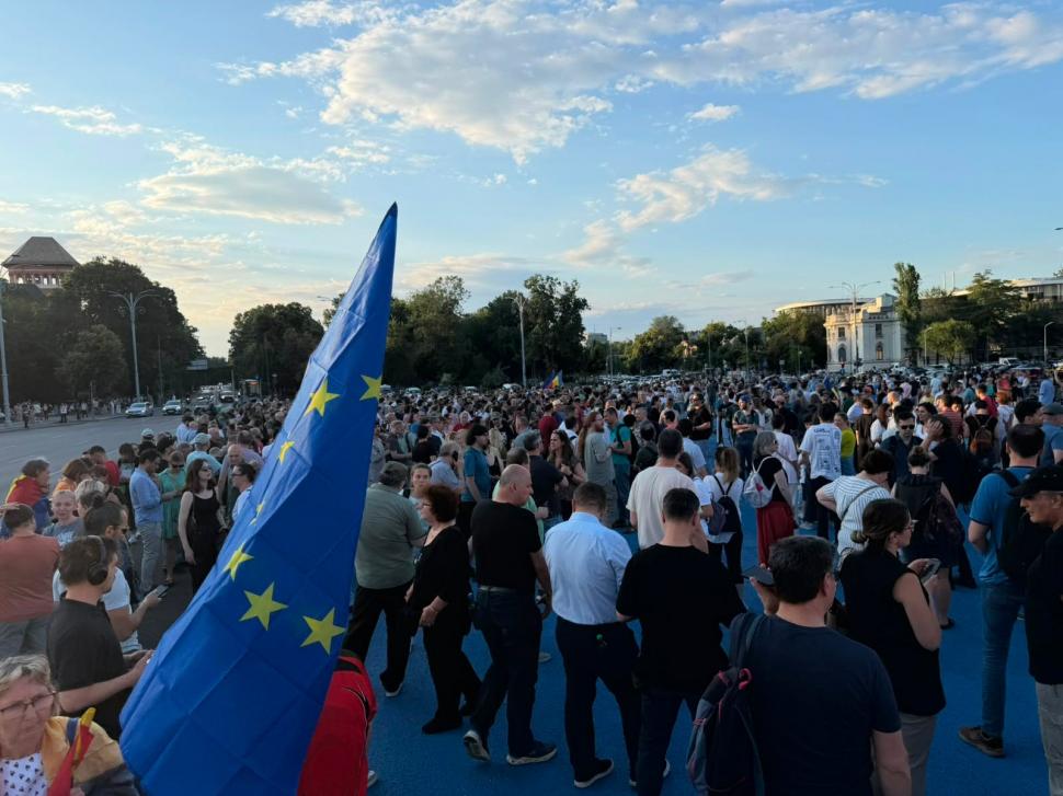 Protest în Piața Victoriei, după anunțarea dosarului Ciucu la DNA și sentința în cazul Fritz 1078235