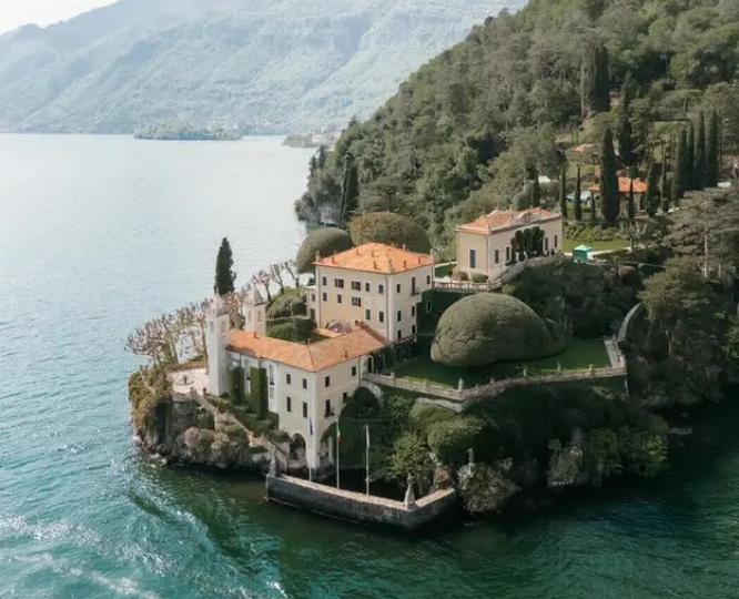Doi americani au donat 50.000 de euro pentru ca autorităţile italiene să le permită focuri de artificii la nunta lor 1077298