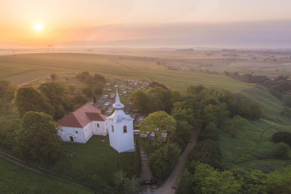 "Elveția Estului”. Traseul montan care traversează România prin 400 de sate pitorești, i-a impresionat pe turiștii străini 1078379