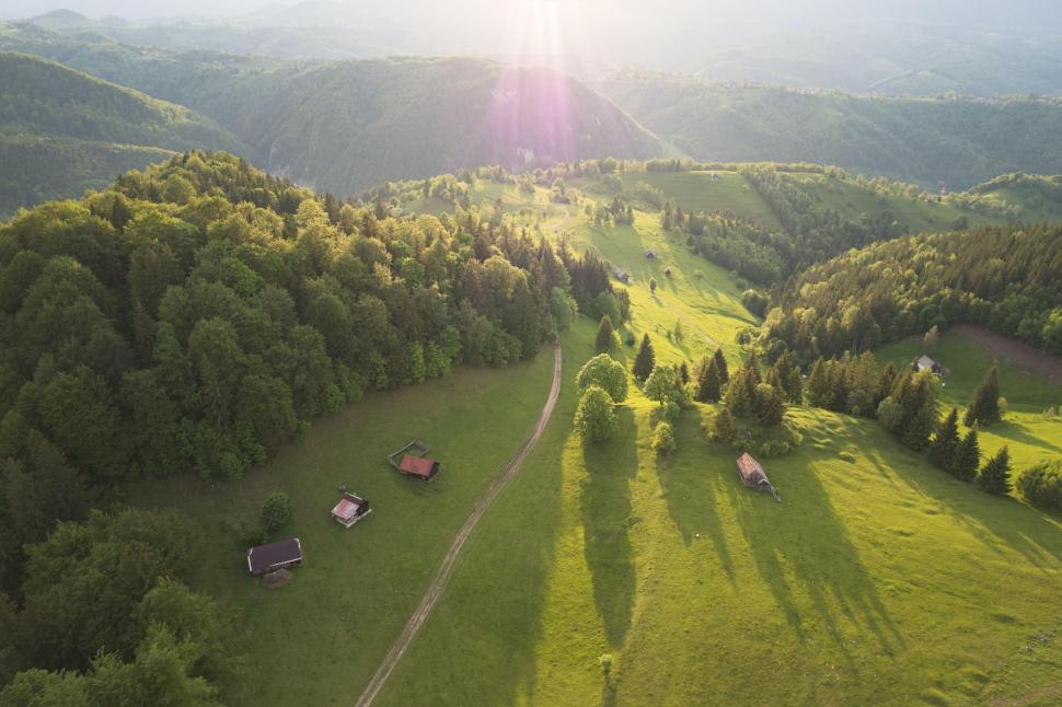 "Elveția Estului”. Traseul montan care traversează România prin 400 de sate pitorești, i-a impresionat pe turiștii străini 1078380