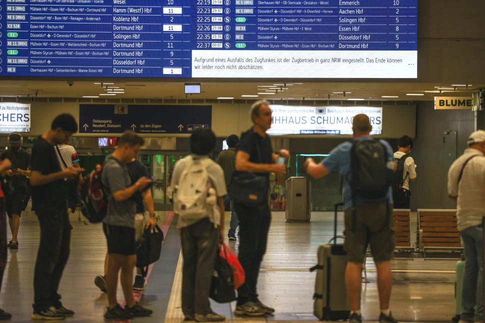 Haos în Germania: Toate trenurile au fost oprite la nivel național din cauza unei defecțiuni tehnice 1079192