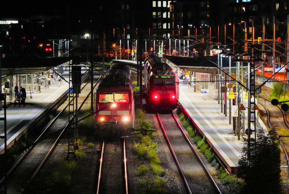 Haos în Germania: Toate trenurile au fost oprite la nivel național din cauza unei defecțiuni tehnice 1079198