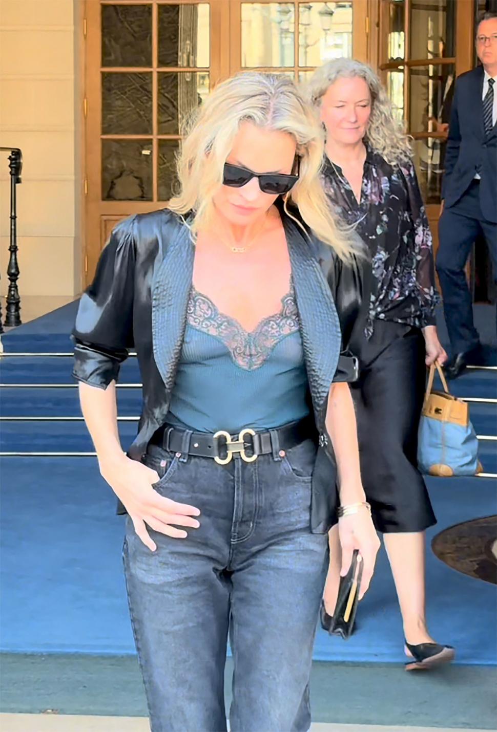 Madonna și Kate Moss au atras toate privirile la o prezentare de modă de la Paris 1079723