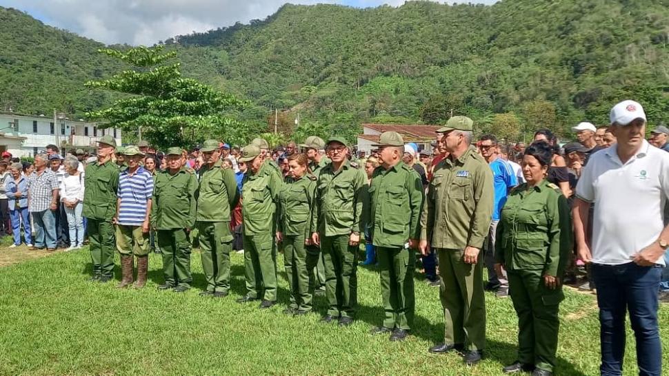 Piese de artilerie trase de bivoli și fermieri cu Kalașnikov: Cum se pregăteşte Cuba de o posibilă invazie a SUA 1079657