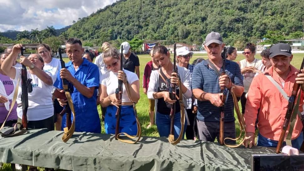 Piese de artilerie trase de bivoli și fermieri cu Kalașnikov: Cum se pregăteşte Cuba de o posibilă invazie a SUA 1079659