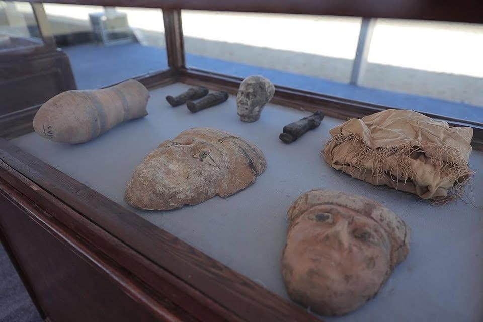 Arheologii au descoperit „Cartea Morților” pierdută, îngropată într-un cimitir egiptean antic: „S-au găsit comori din Noul Regat” 1080024