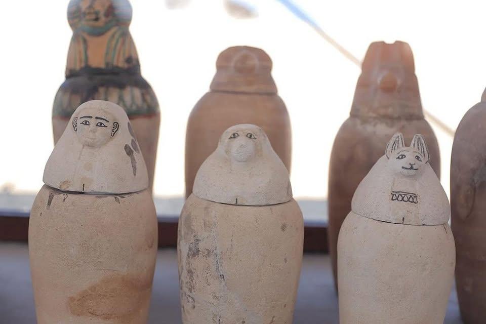 Arheologii au descoperit „Cartea Morților” pierdută, îngropată într-un cimitir egiptean antic: „S-au găsit comori din Noul Regat” 1080029